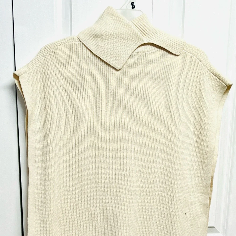 Banana Republic Cream Cowl Neck Sweater Open Sides Size XS